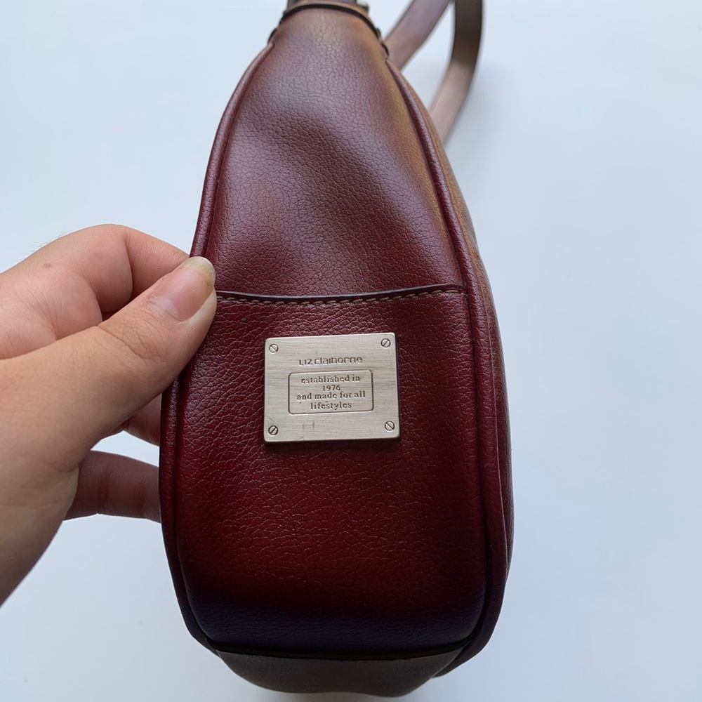 COPY - Nice Red Liz Claiborne bag - Picture 3 of 7